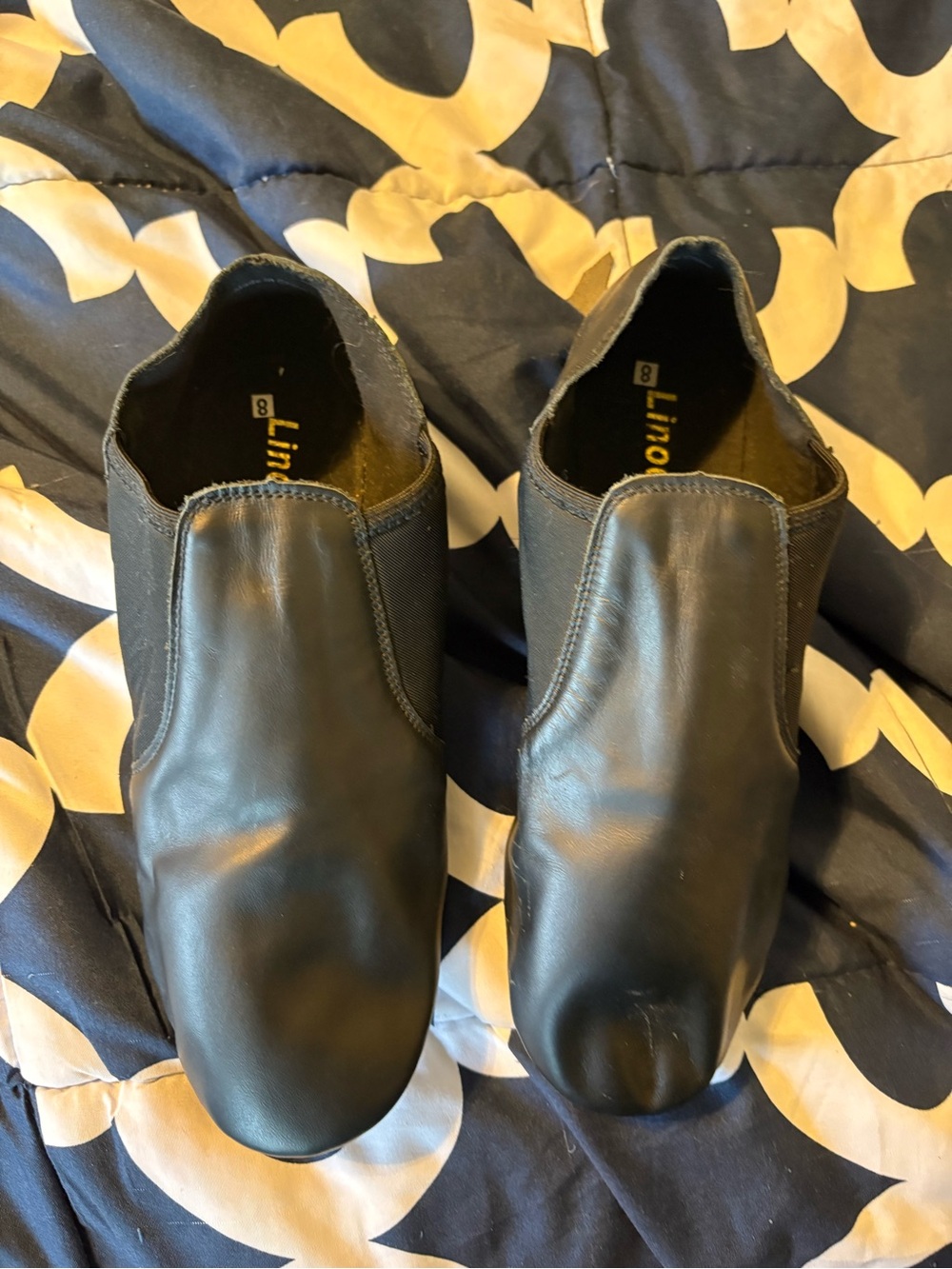 NWOT Black Slip-On Dance Shoes/jazz shoes/capezios women's 7.5/mens 8